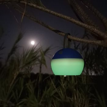 MOON+LIGHT, sky blue, lampe USB recyclée avec l'effet 