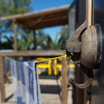 HANG+GO6, chestnut brown, crochet à ventouse recyclé Ø48 mm caoutchouc à 2 composants, supporte jusquʼà 6 kg, 30% fibres de canne à sucre, 70% ABS recyclé